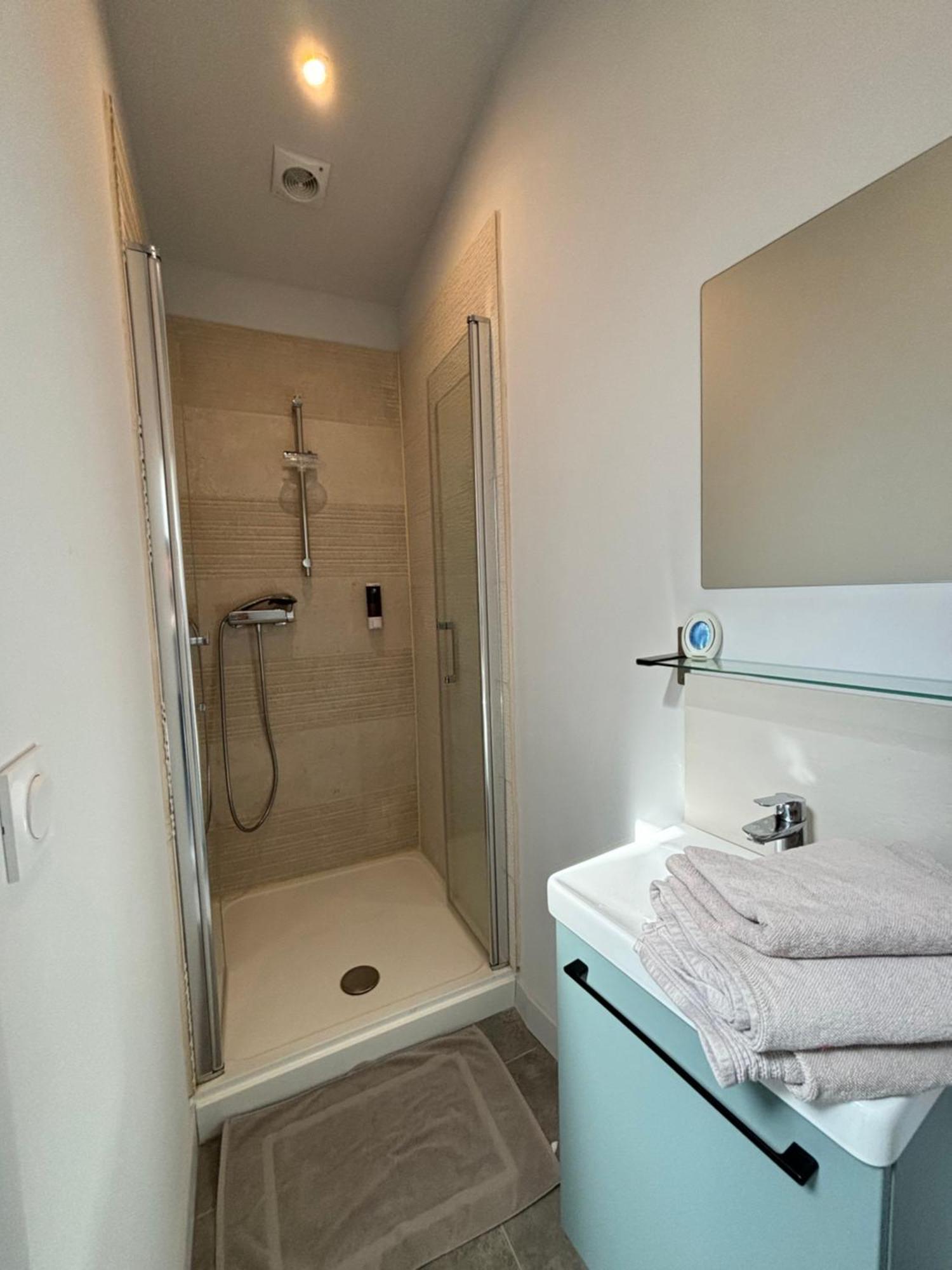 Chez Oma I 1 Appartement Independant Opi I 3 Chambres Privatives Avec Salle D Eau Et Salon Commun Cuisine Commune Wc Commun Patio Commun Avinyon Dış mekan fotoğraf